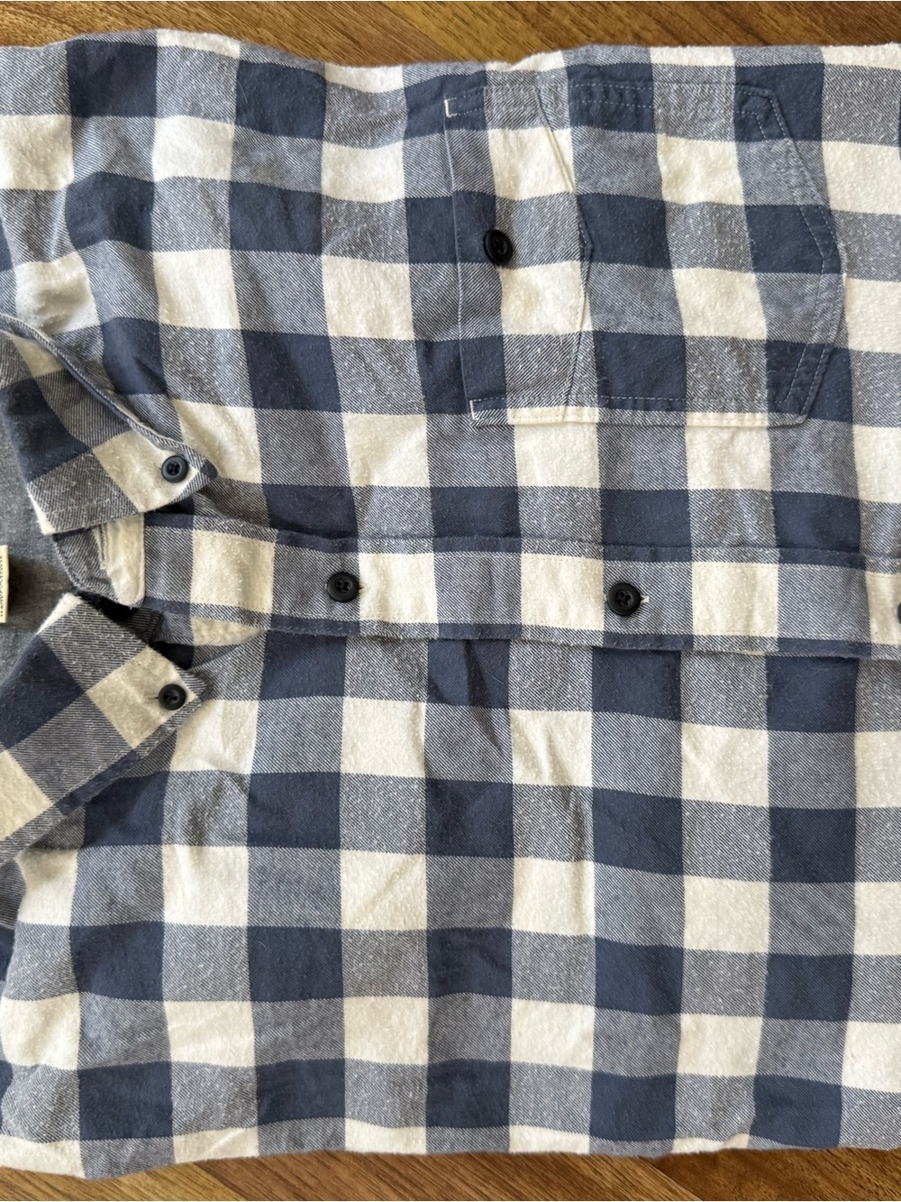 L.L.Bean Blue and White Plaid Button-Up Shirt - Picture 7 of 7
